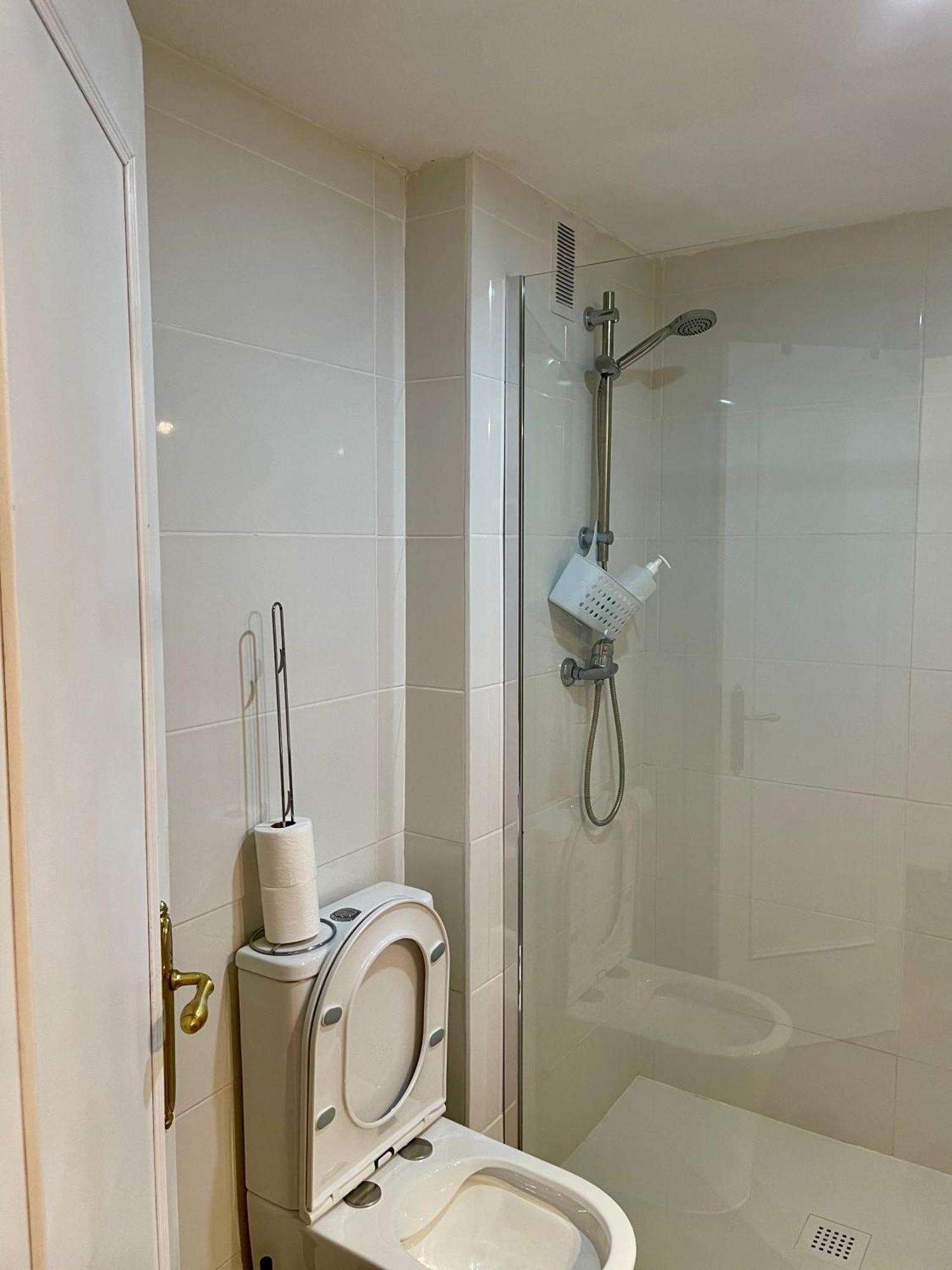 Private Rooms Madrid Atocha Exterior foto
